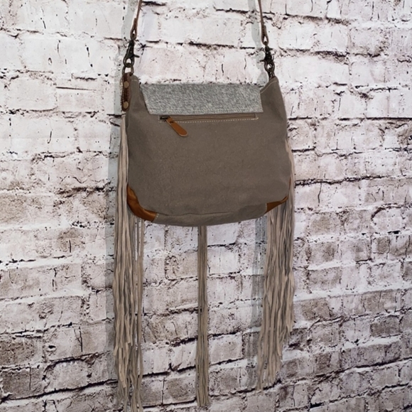 MYRA WESTERN OVER THE SHOULDER CROSSBODY BAG - Picture 7 of 9
